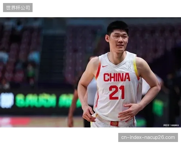 常规赛最佳阵容一阵出炉，贺希宁与胡金秋领衔五人名单。